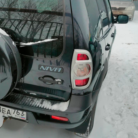 Накладки задних фонарей для Chevrolet Niv@ нового образца "Бертони" (квадратные) купить недорого с доставкой в Тула